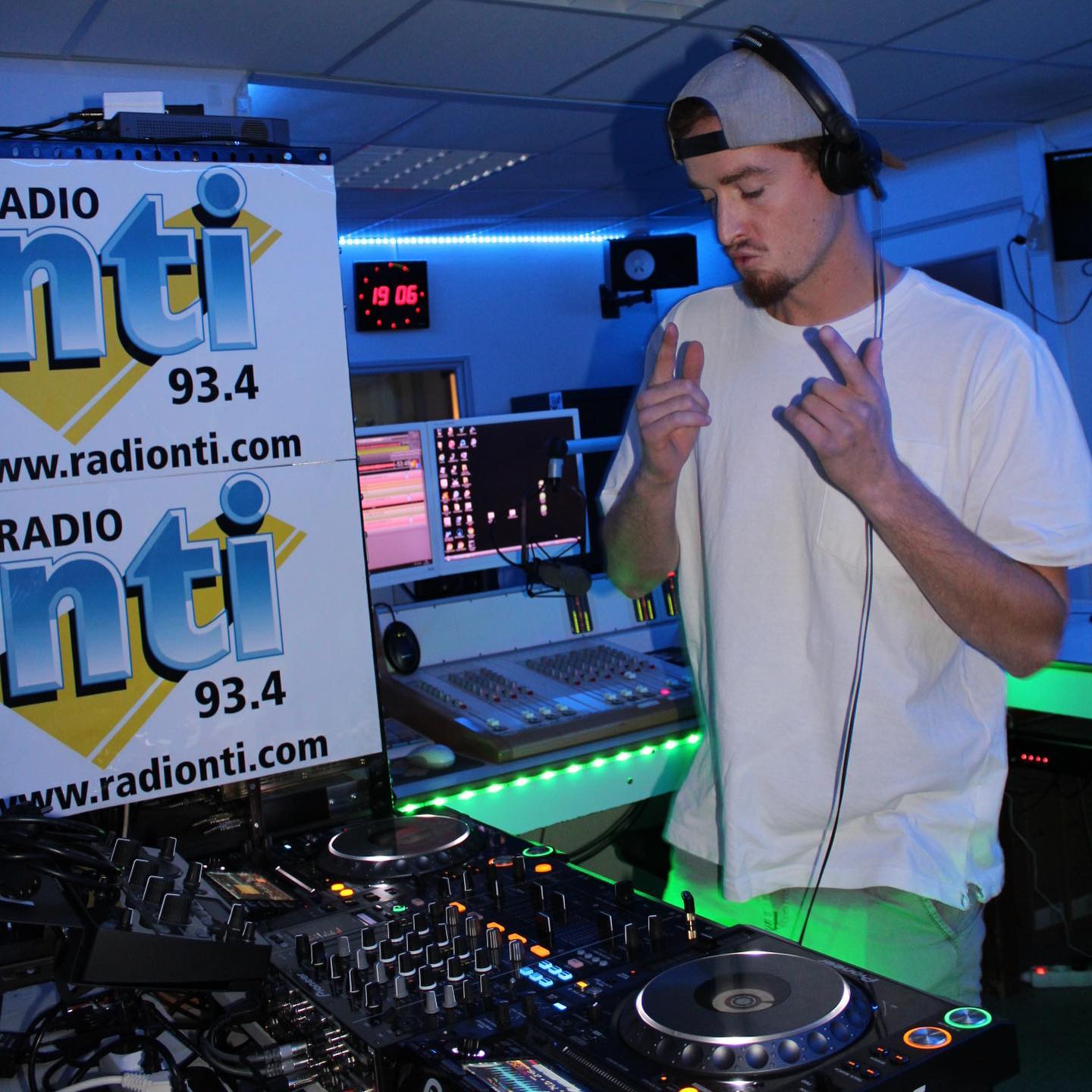 4 - Parlanto.jpg (197 KB)